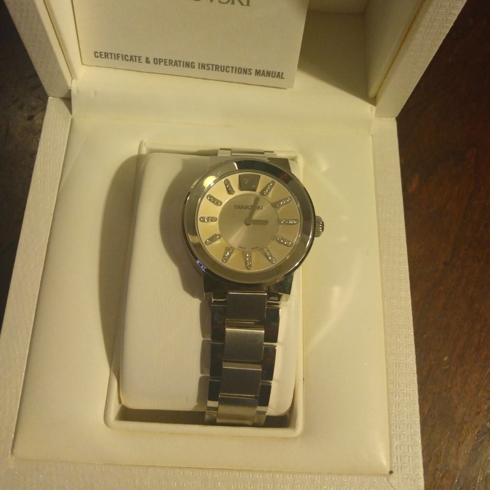 ❤️NIB SWAROVSKI Stainless Steel Watch Ladies